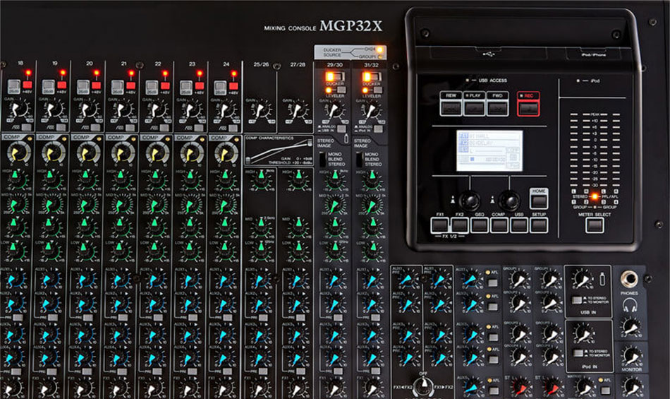 Mixer-Yamaha-MGp32X-2