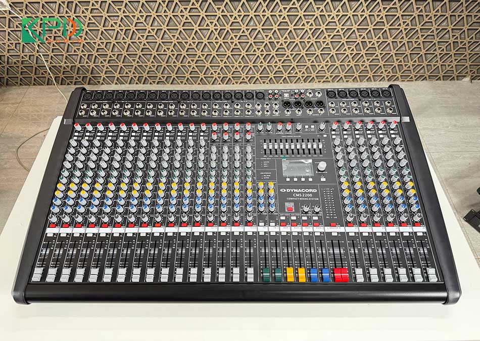 Bàn Mixer Dynacord CMS 2200