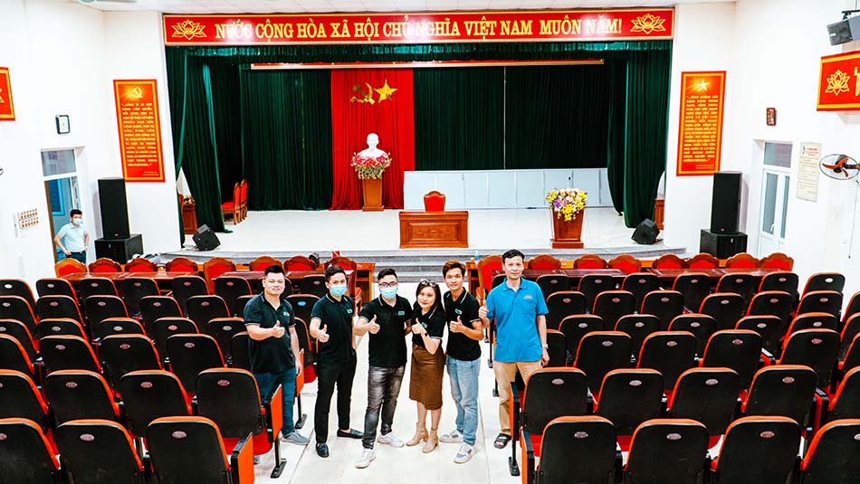 Lắp đặt âm thanh hội trường uỷ ban nhân dân xã Đông Thịnh