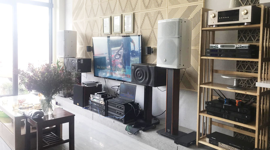 Khi nào nên sử dụng kệ để loa cho cho gia đình?