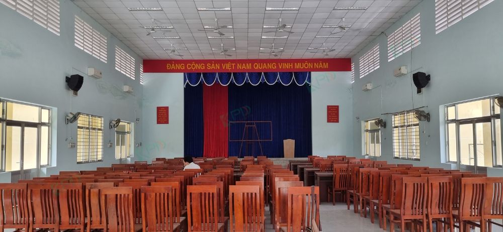 Không gian hội trường tại UBND tỉnh Bến Tre