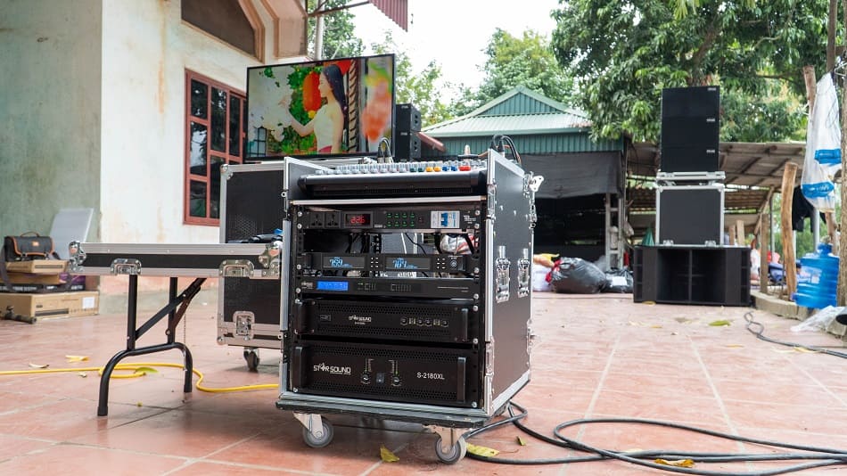 Tủ thiết bị âm thanh cho chị Thúy ở Phú Thọ