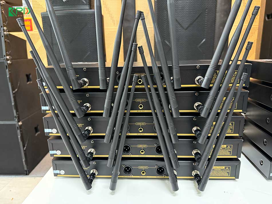 4 râu sóng thu phát ổn định