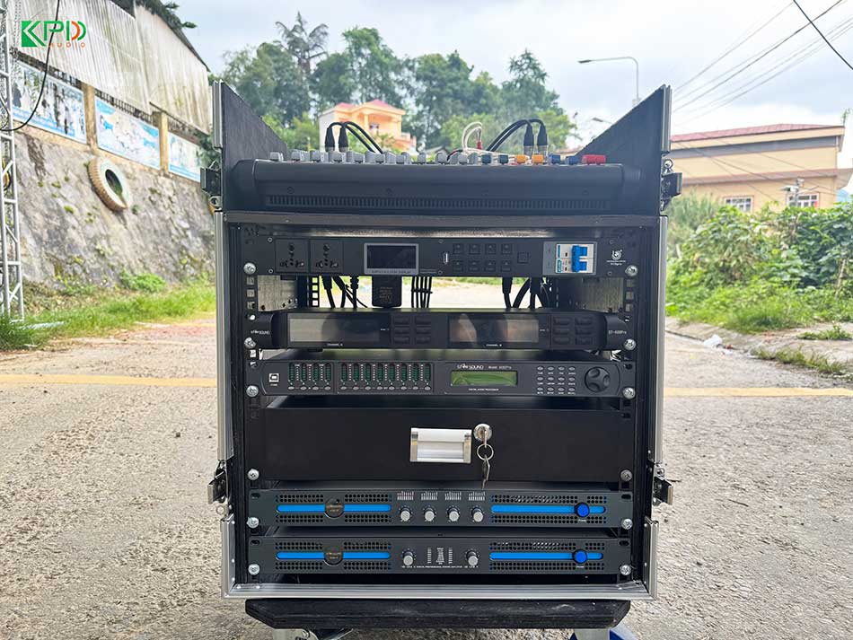 Tủ máy đựng thiết bị âm thanh
