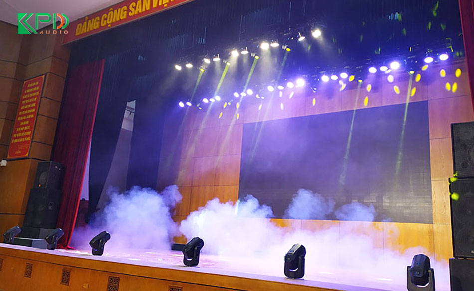 Hệ thống ánh sáng hội trường Đại học Giao Thông Vận Tải