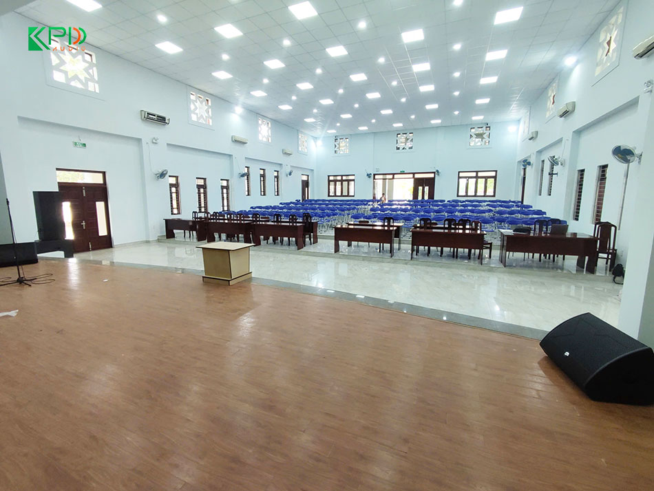 Không gian hội trường tại trường học