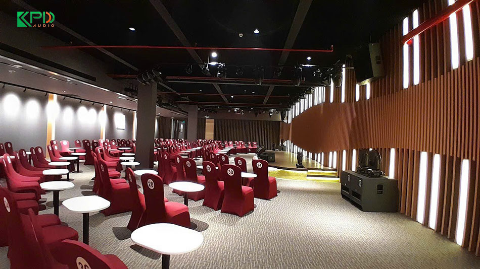 Không gian hội trường