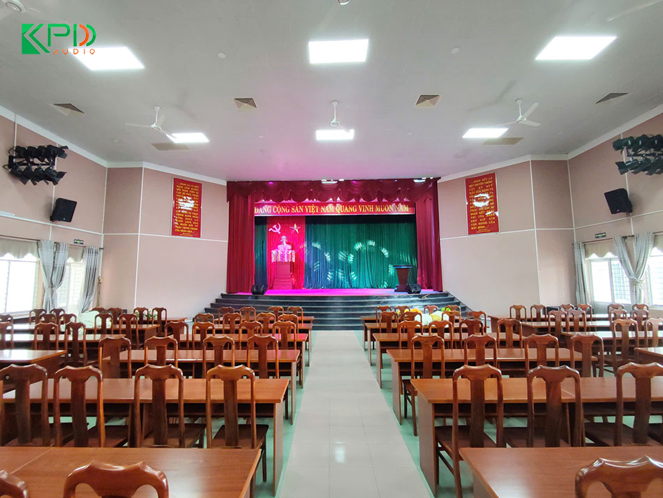 Không gian hội trường