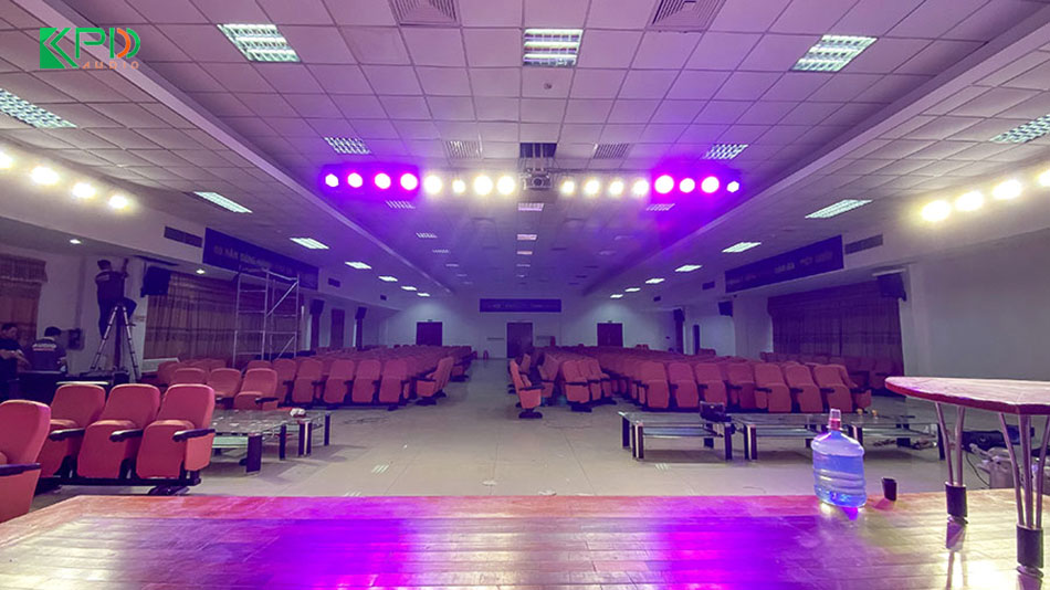 Hệ thống ánh sáng hội trường Công Ty Thiên Sư ở Hải Dương