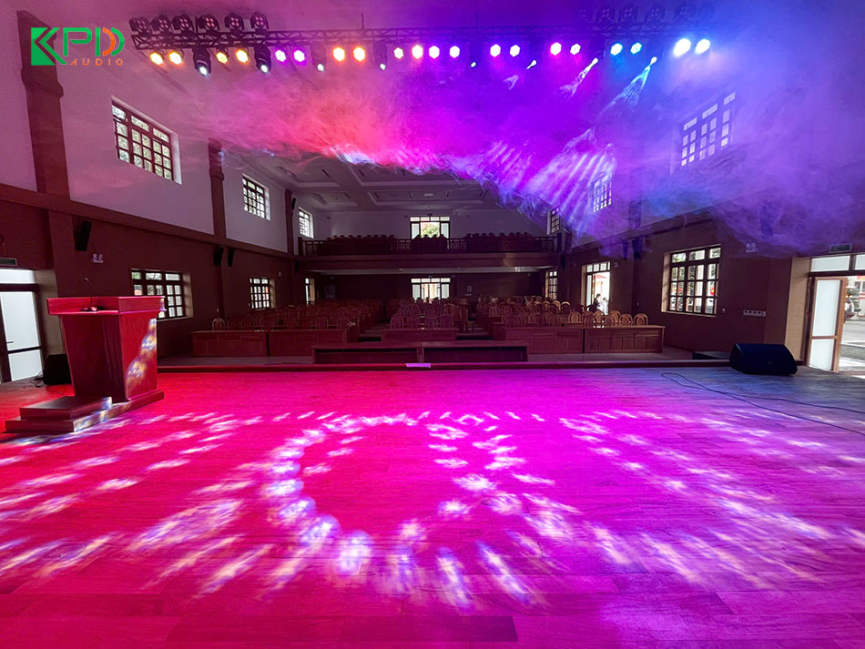 Hệ thống ánh sáng hội trường UBND Bảo Lâm ở Lâm Đồng