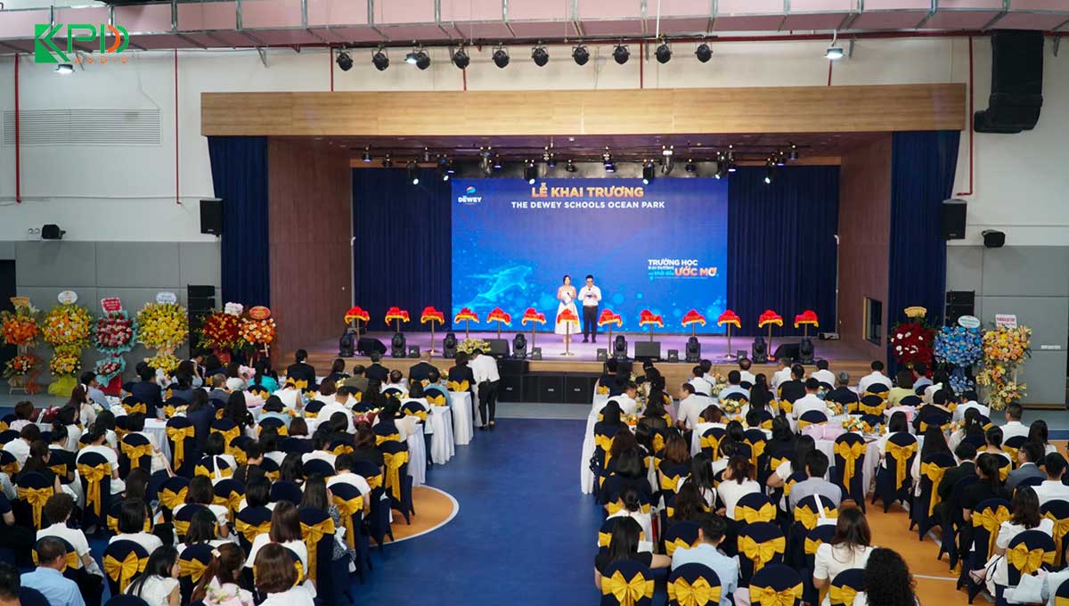 Hệ thống đèn sân khấu cho Trường Dewey