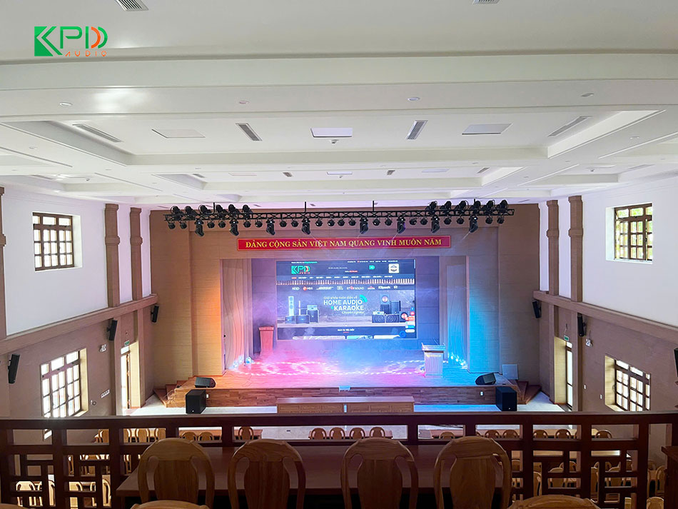 Thiết bị ánh sáng chính hãng