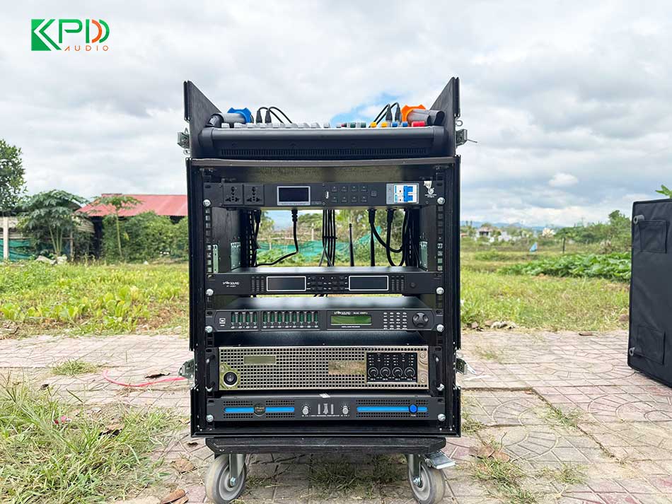 Tủ máy đựng thiết bị gọn nhẹ