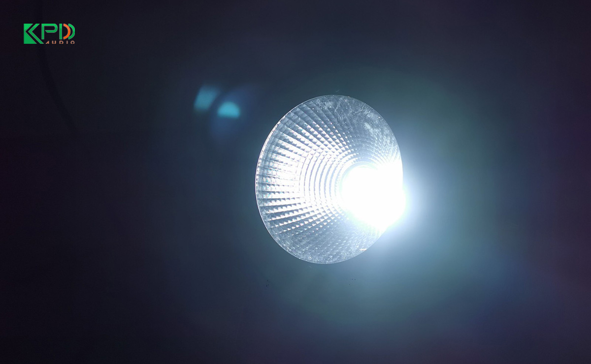 Bóng đèn có độ bền cao, hoạt động bền bỉ