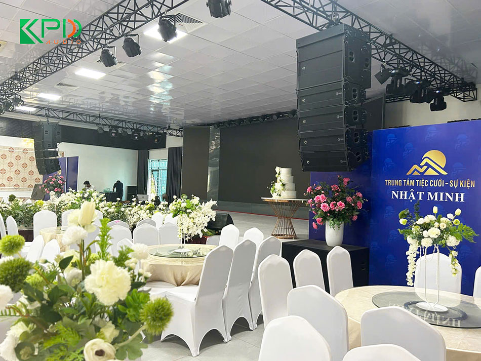 Đèn sân khấu chất lượng cao