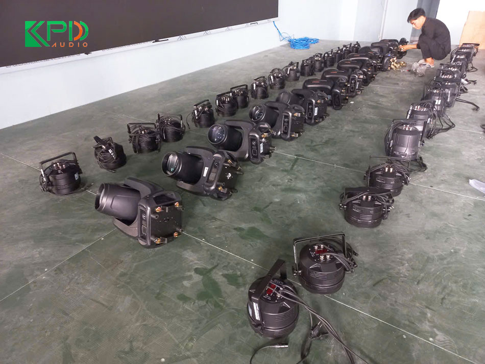 Hệ thống đèn sân khấu chính hãng