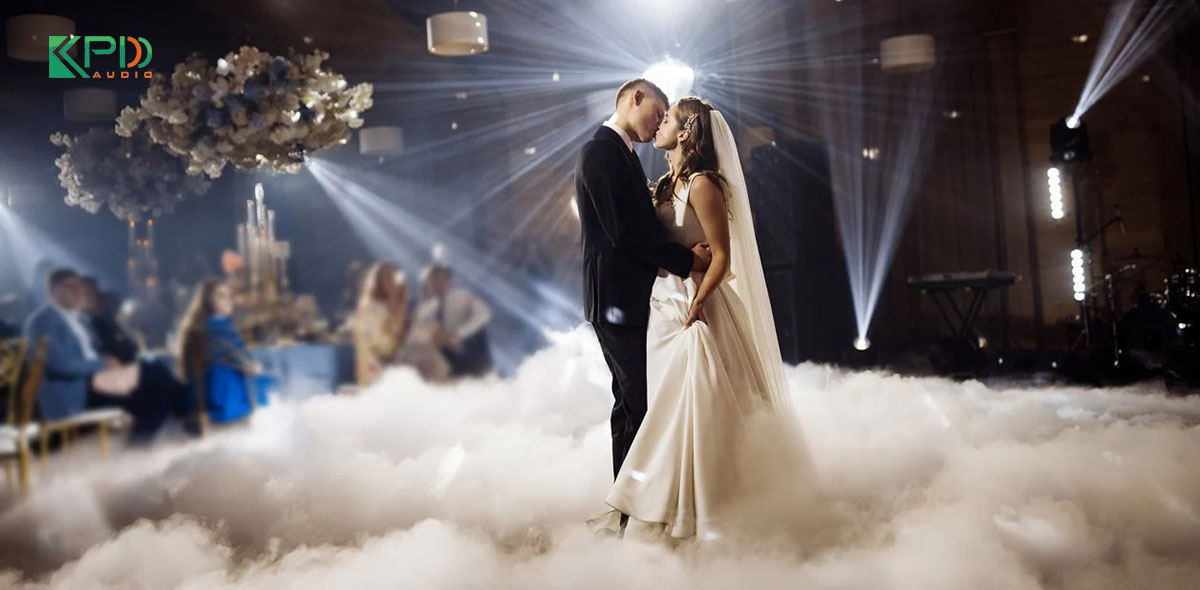 Máy tạo khói công suất lớn cho sân khấu đám cưới