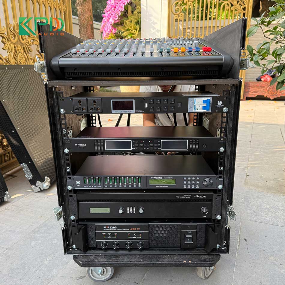 Tủ đựng thiết bị âm thanh chuyên nghiệp