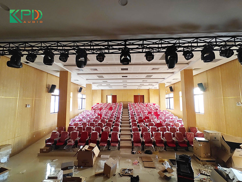 Hệ thống ánh sáng hội trường HZDG tại Quảng Ngãi