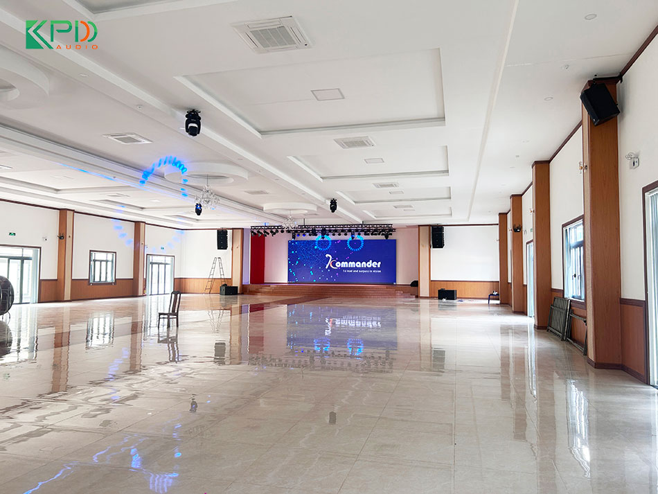 Hệ thống ánh sáng sân khấu HZDG cho Trung tâm tiệc cưới tại Đồng Nai