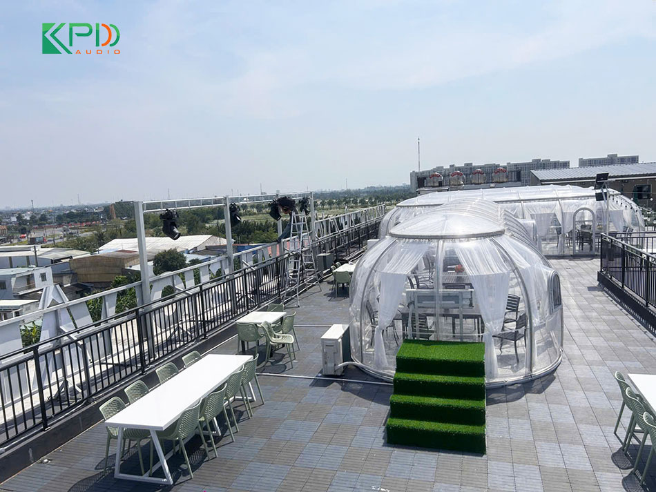 Hệ thống ánh sáng ngoài trời cho quán cafe sân thượng