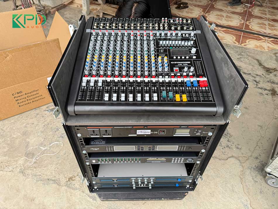 Tủ máy chuyên nghiệp