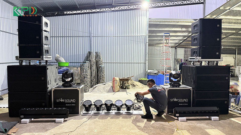 Lắp đặt hệ thống đèn sân khấu