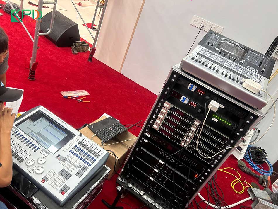 Thiết bị được sắp xếp hợp lý