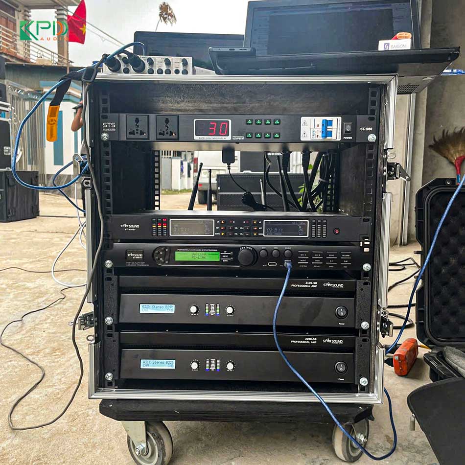 Tủ đựng thiết bị âm thanh chuyên nghiệp